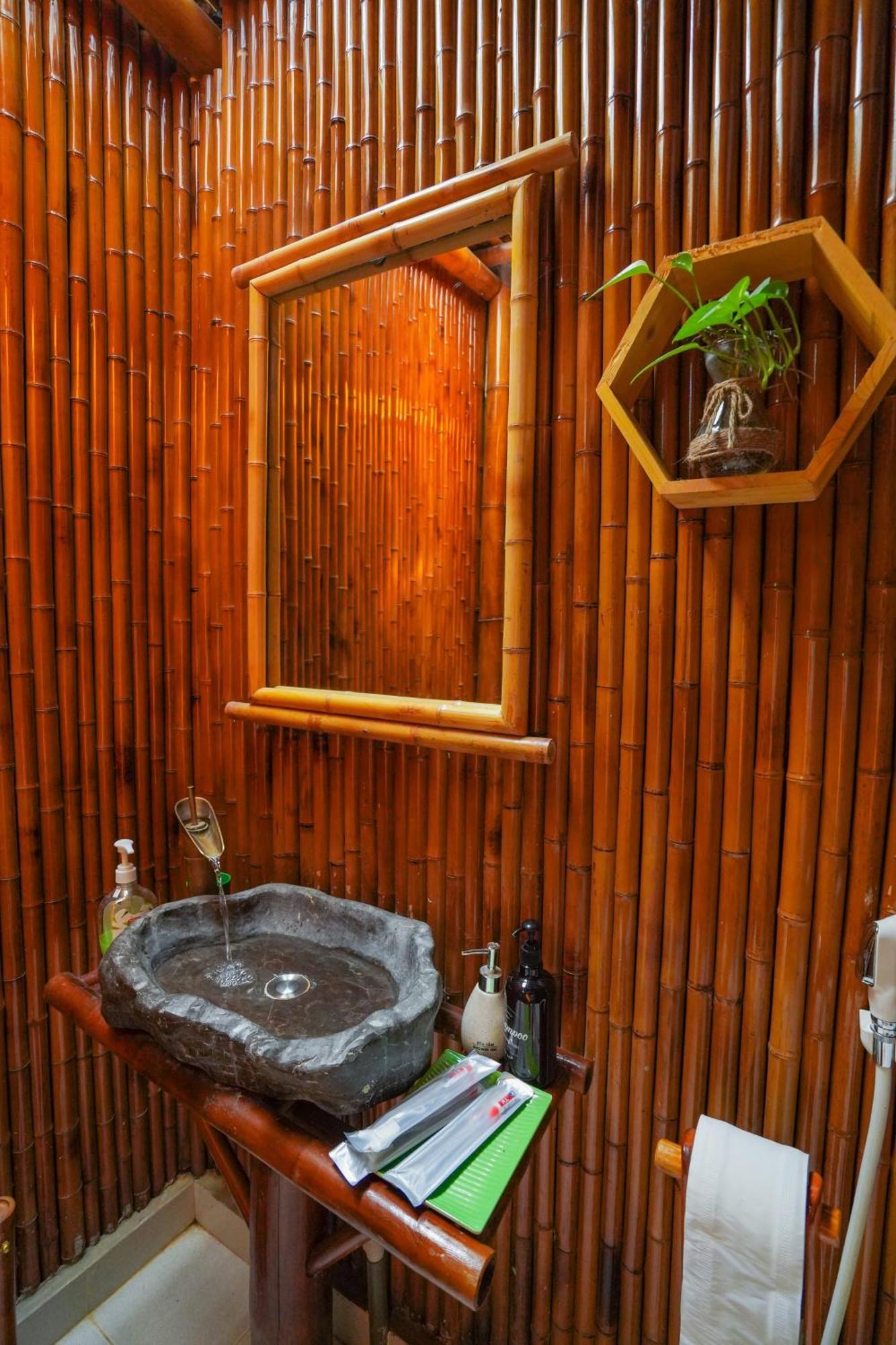Little Bee House Hotel Trai Vang Екстериор снимка
